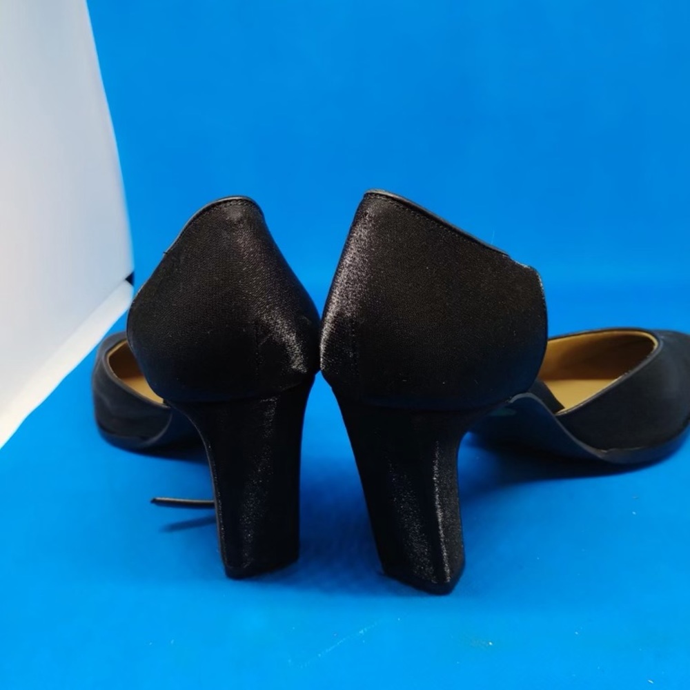 Yvesβ Saint Laurent Black Heels 36EU/6US - Picture 3 of 4